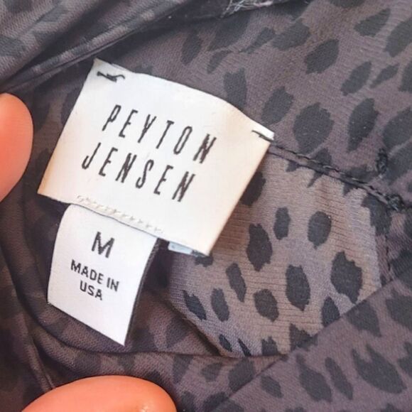 Evereve Peyton Jenson Animal Print Off Shoulder Blouse - Picture 3 of 5